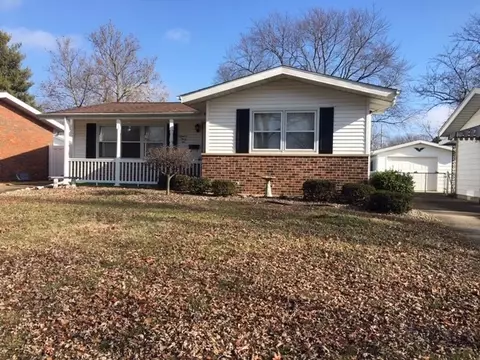 1832 Albert St, Springfield, IL 62702 photo 1