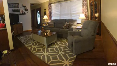 1832 Albert St, Springfield, IL 62702 photo 4