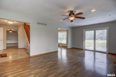 890 Gabriel Rd, Springfield, IL 62712 photo 7