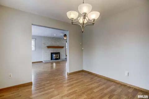 890 Gabriel Rd, Springfield, IL 62712 photo 10