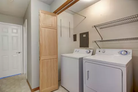 890 Gabriel Rd, Springfield, IL 62712 photo 17