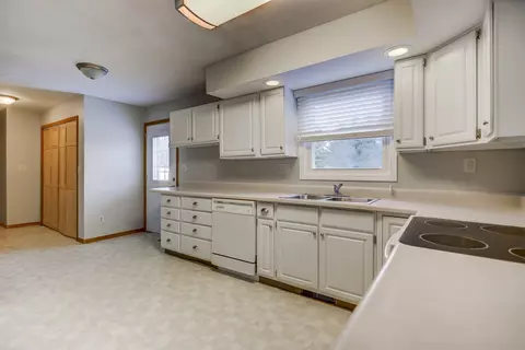 890 Gabriel Rd, Springfield, IL 62712 photo 16