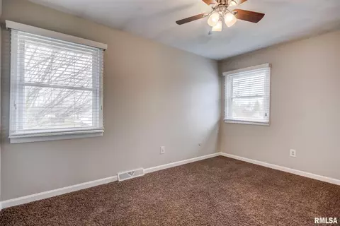 890 Gabriel Rd, Springfield, IL 62712 photo 35