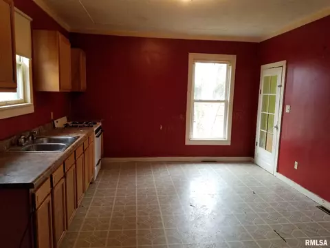 206 N 7th St, Benld, IL 62009 photo 7