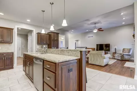 2436 Wimbledon Pl, Springfield, IL 62704 photo 16