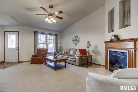 7210 Preston Dr, Springfield, IL 62711 photo 6