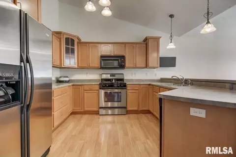 7210 Preston Dr, Springfield, IL 62711 photo 9
