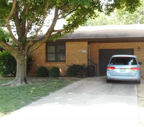 3344 Rawlings St, Springfield, IL 62704 photo 2