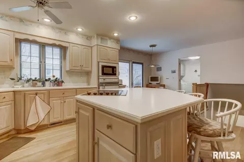 40 Turnberry Pl, Springfield, IL 62704 photo 6