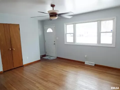 1725 N 19th St, Springfield, IL 62702 photo 3