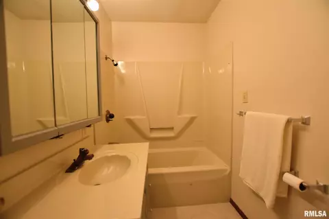 2252 S College St, Springfield, IL 62704 photo 34
