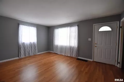 2252 S College St, Springfield, IL 62704 photo 11