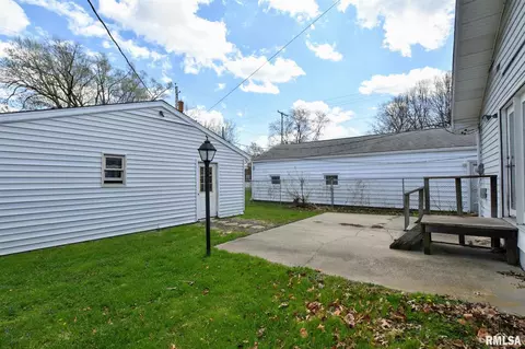 2252 S College St, Springfield, IL 62704 photo 9