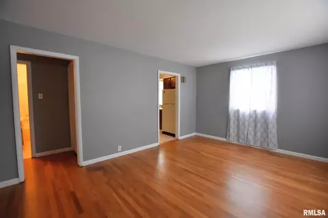 2252 S College St, Springfield, IL 62704 photo 12