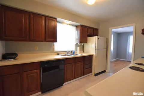 2252 S College St, Springfield, IL 62704 photo 18