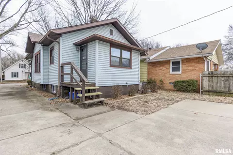 1405 S Walnut St, Springfield, IL 62704 photo 3