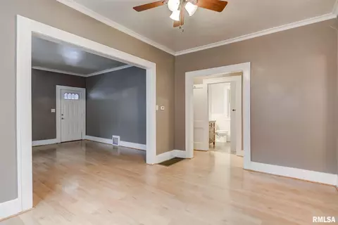 1405 S Walnut St, Springfield, IL 62704 photo 11