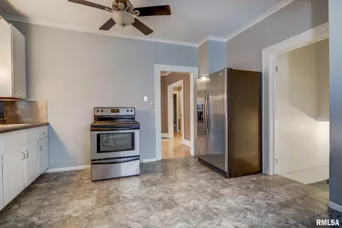 1405 S Walnut St, Springfield, IL 62704 photo 17