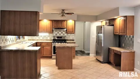 3113 Stonehill Dr, Springfield, IL 62704 photo 19