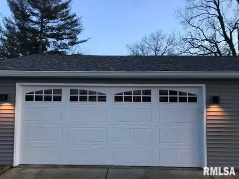 3470 Woodhaven Dr, Springfield, IL 62712 photo 3