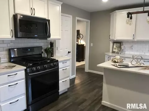 3470 Woodhaven Dr, Springfield, IL 62712 photo 11
