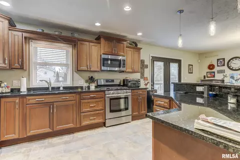 2300 Westview Dr, Springfield, IL 62704 photo 14