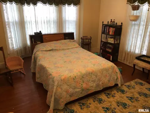 609 E 3rd St, Pana, IL 62557 photo 13