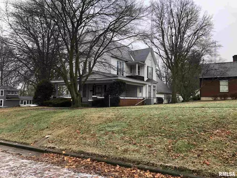 609 E 3rd St, Pana, IL 62557 photo 19