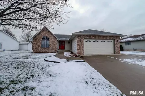 2508 Shadow Chaser Dr, Springfield, IL 62711 photo 2