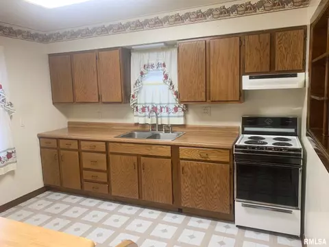 2245 E Grandview Ave, Springfield, IL 62702 photo 5
