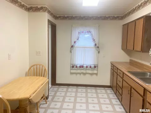 2245 E Grandview Ave, Springfield, IL 62702 photo 6