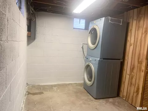 2245 E Grandview Ave, Springfield, IL 62702 photo 16