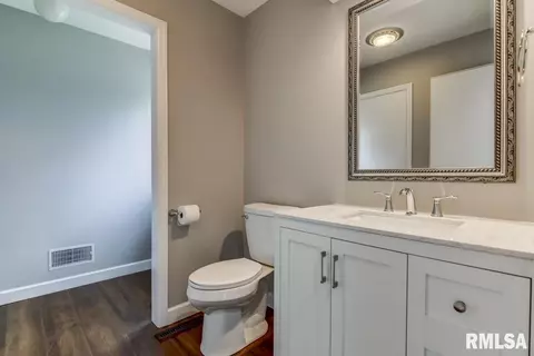 9 Bridge Ter, Springfield, IL 62704 photo 5