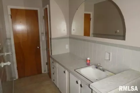1612 N 8th St, Springfield, IL 62702 photo 11