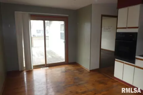 1612 N 8th St, Springfield, IL 62702 photo 5