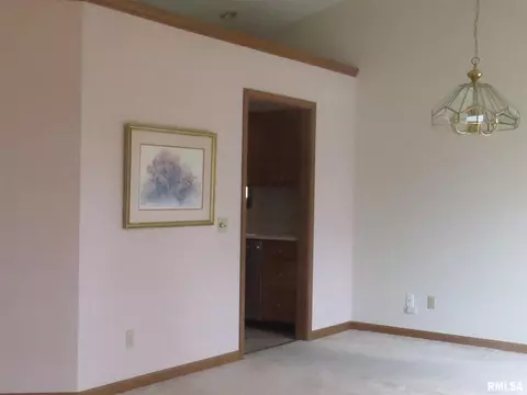 3108 Cascade Dr, Springfield, IL 62704 photo 5