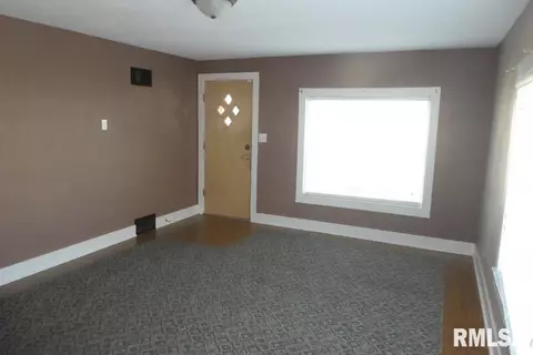 3330 Enos Ave, Springfield, IL 62702 photo 2