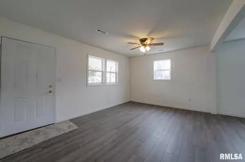 1125 N Wesley St, Springfield, IL 62702 photo 2