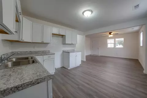 1125 N Wesley St, Springfield, IL 62702 photo 9