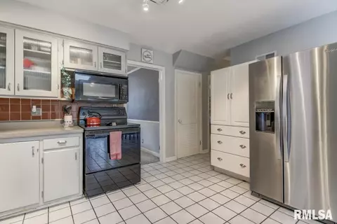2324 S State St, Springfield, IL 62704 photo 7