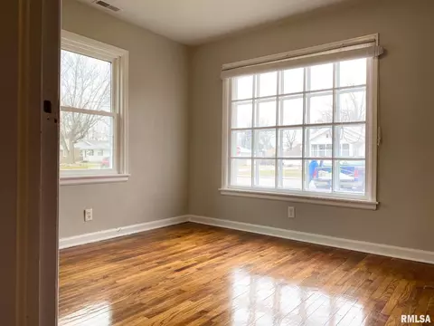 2104 N 7th St, Springfield, IL 62702 photo 11