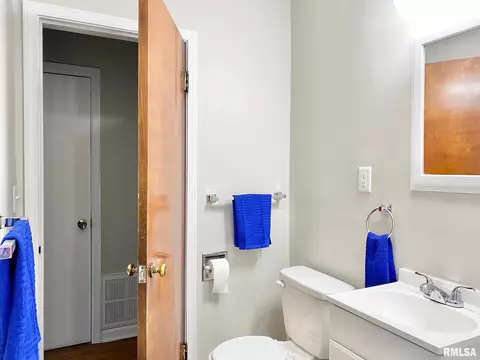2104 N 7th St, Springfield, IL 62702 photo 15