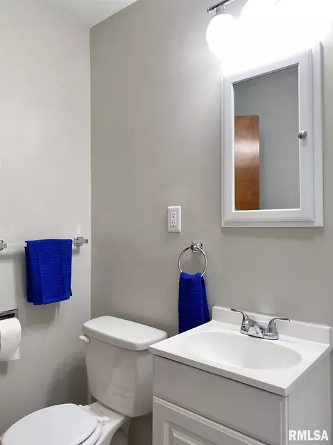 2104 N 7th St, Springfield, IL 62702 photo 16