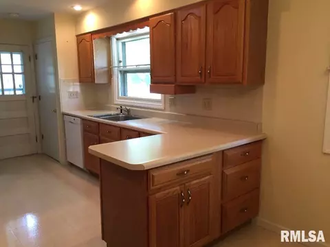 60 White Birch Rd, Springfield, IL 62712 photo 9