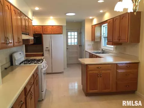 60 White Birch Rd, Springfield, IL 62712 photo 8