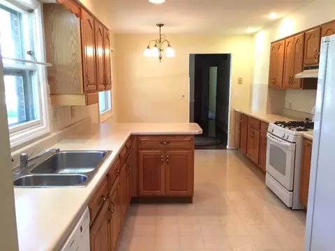 60 White Birch Rd, Springfield, IL 62712 photo 12