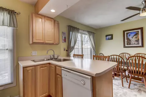 2605 Somerton Rd, Springfield, IL 62702 photo 8