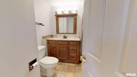 228 N Douglas Ave, Springfield, IL 62702 photo 12