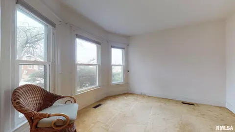 228 N Douglas Ave, Springfield, IL 62702 photo 5