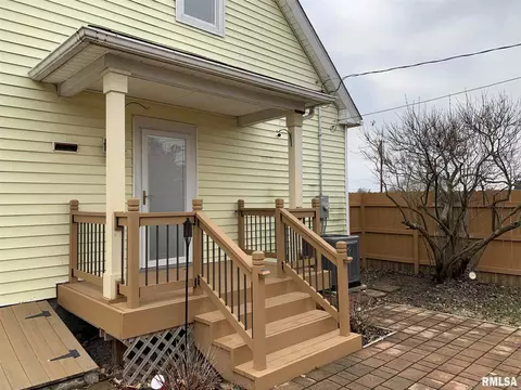 228 N Douglas Ave, Springfield, IL 62702 photo 14
